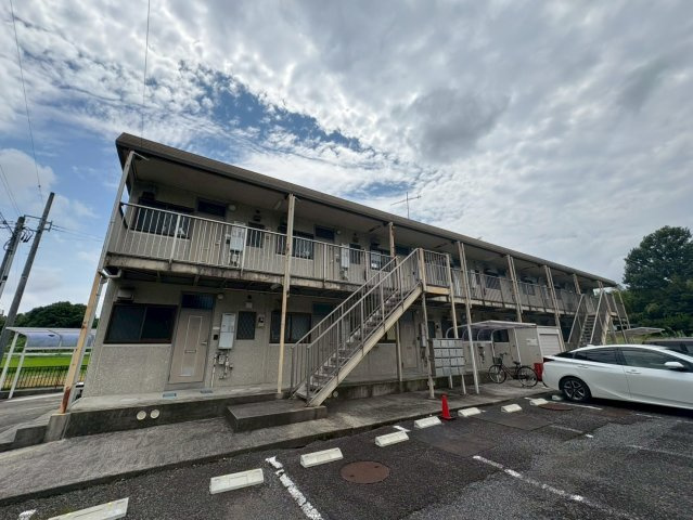 ルネッサンス山本B棟の外観