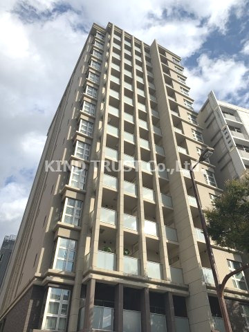 Y’sCourt 東梅田