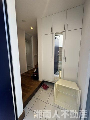 鎌倉市七里ガ浜２丁目５－２２戸建ての玄関|落ち着いた玄関です