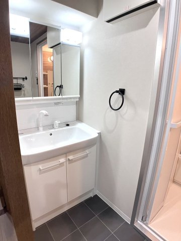 ワコーレロイヤルヒルズの独立洗面台|独立洗面台、朝の身支度には欠かせません