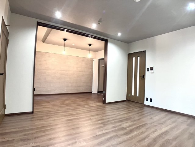 ワコーレロイヤルヒルズの洋室|広々とした洋室です