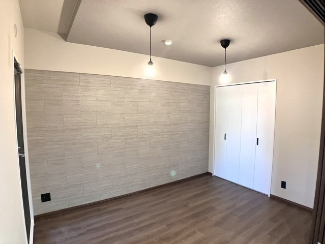 ワコーレロイヤルヒルズの洋室|個人の部屋や寝室として使える洋室です