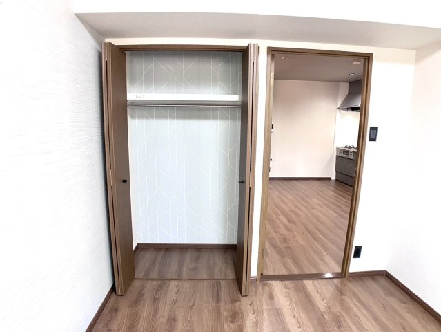 ワコーレロイヤルヒルズの洋室|クローゼットあります