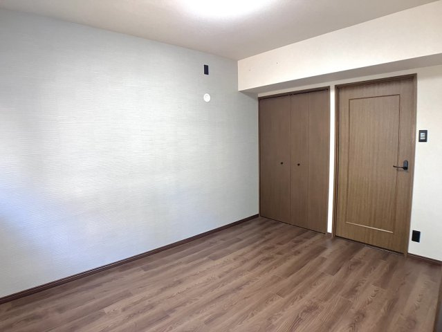 ワコーレロイヤルヒルズの洋室|ゆったりした洋室です