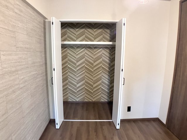 ワコーレロイヤルヒルズの洋室|クローゼットあります