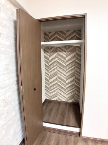 ワコーレロイヤルヒルズの洋室|収納あります