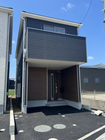 高浜市小池町第3　全2棟　1号棟の外観|駐車場スペース１台（一部ガレージ）
