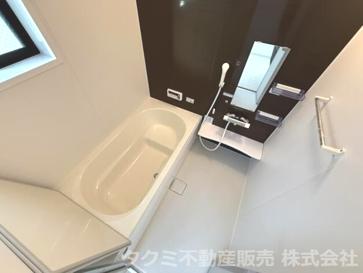 神戸市垂水区霞ヶ丘　中古一戸建　築浅の浴室