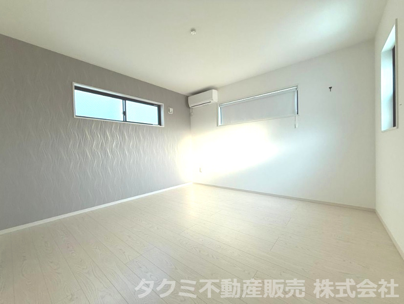 神戸市垂水区霞ヶ丘　中古一戸建　築浅の洋室