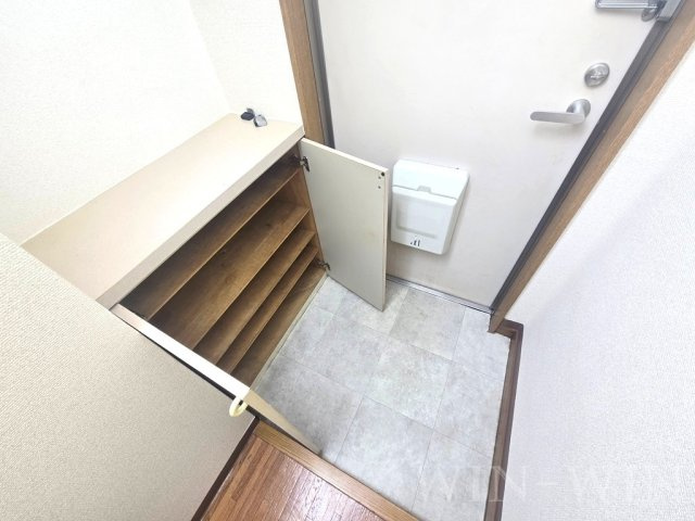 ウエストホークの玄関