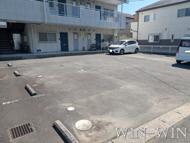 ウエストホークの駐車場