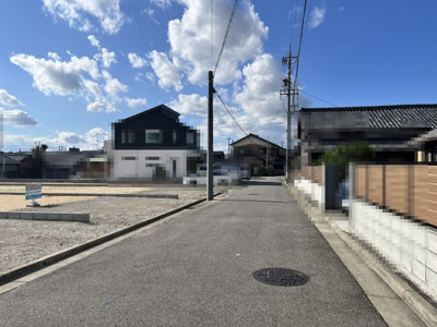 【前面道路含む現地写真】 | 岡崎市欠町字東通土地C区画