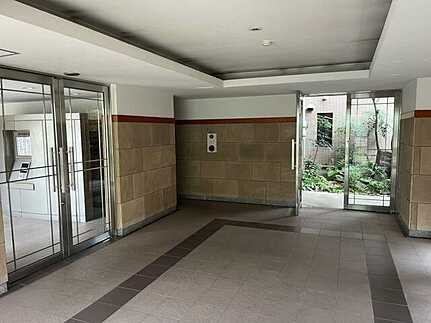 藤和観舟橋ホームズのエントランス