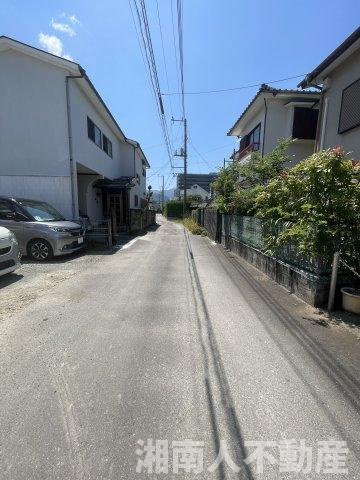 小田原市久野　売地の前面道路含む現地写真|前面道路含む現地写真です