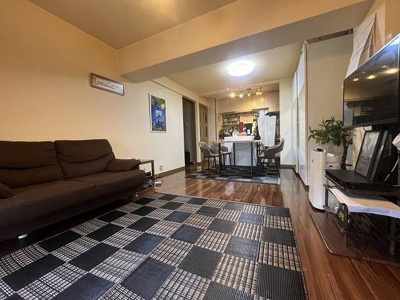 【居間・リビング】 | 京橋第一コーポ | LDK（約15.0帖）：ゆったり過ごせる15帖のLDK。