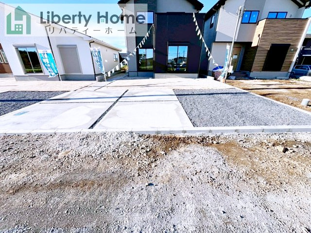 石岡市茨城1期　新築戸建　2号棟の駐車場