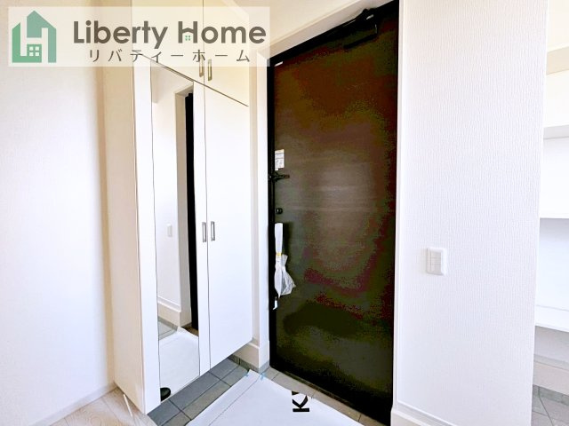 石岡市茨城1期　新築戸建　2号棟の玄関