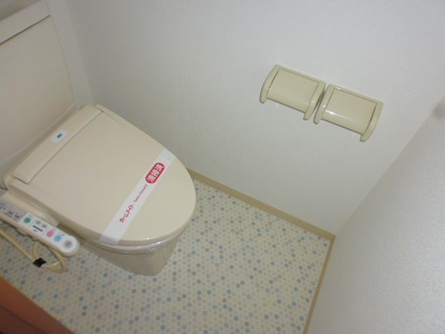 サンライズ亀甲のトイレ|温水洗浄便座