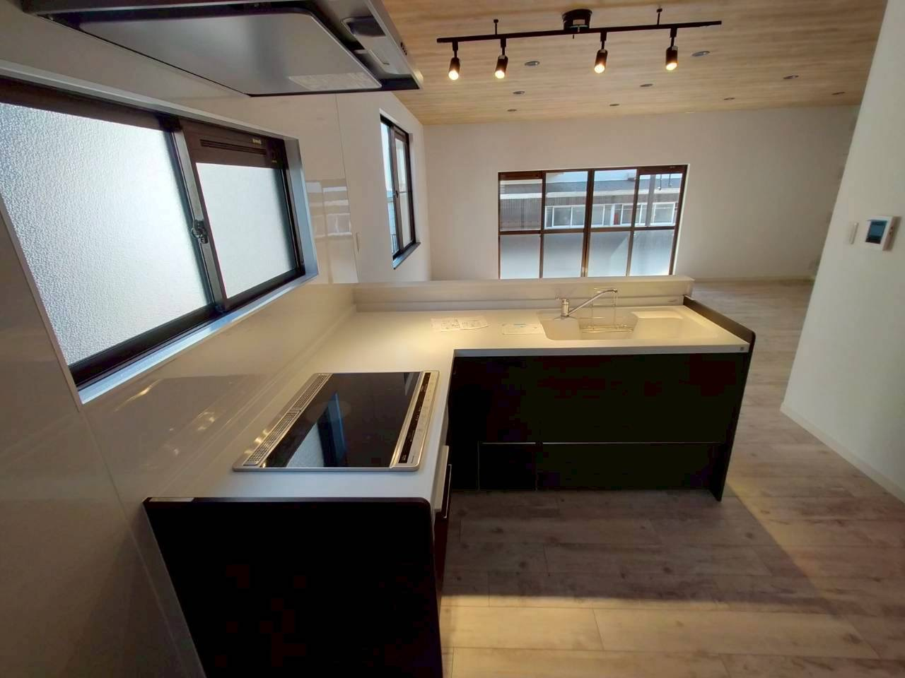 長府満珠町　中古物件のキッチン