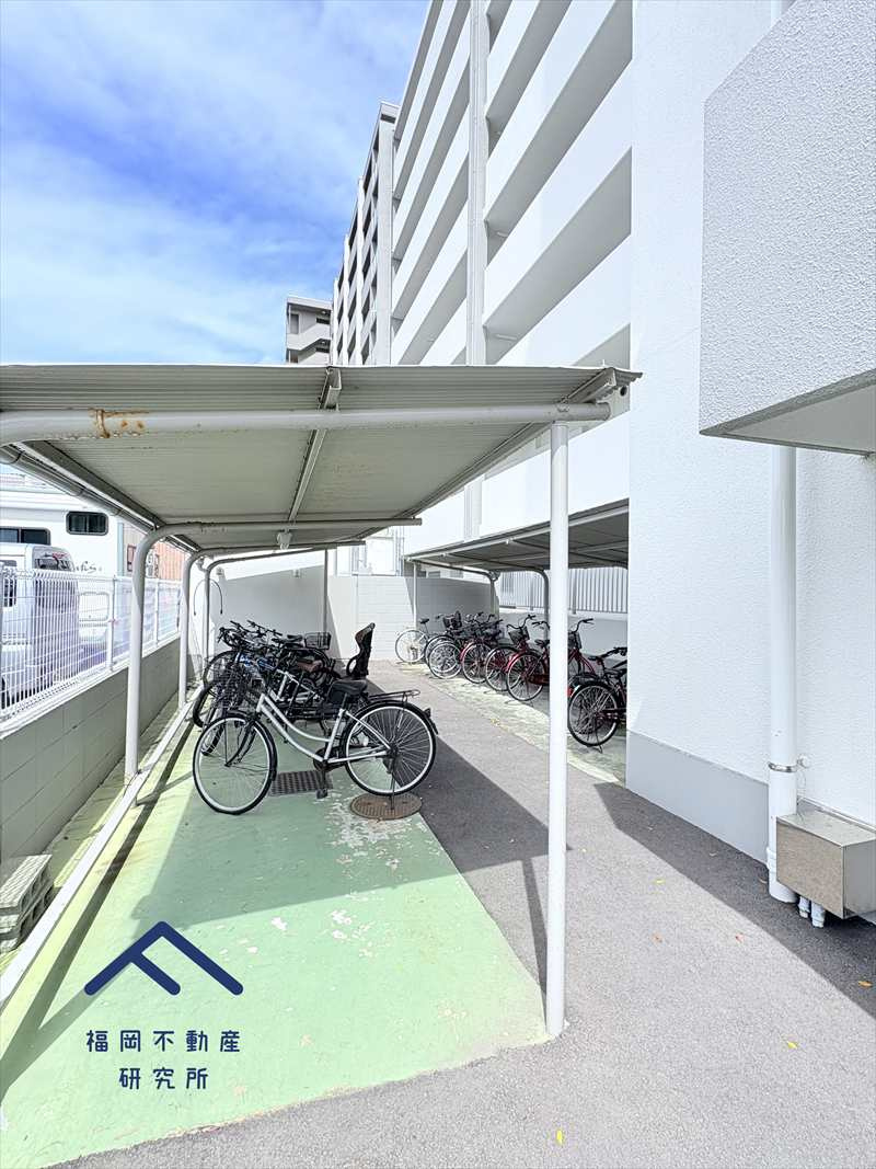 クローバーハイツ雑餉隈の駐車場