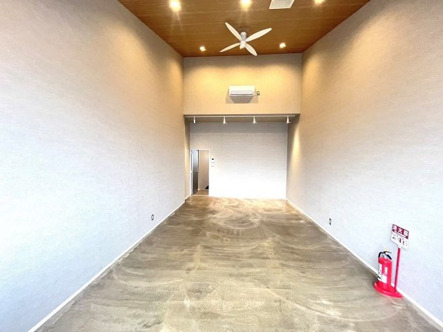 icoi×LONGLIVE　BASEの居間・リビング