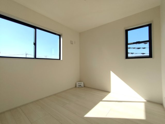 三郷市　早稲田5丁目　新築戸建　全1棟の玄関|施工例です