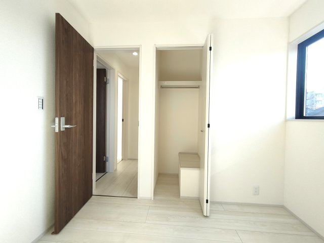 三郷市　早稲田5丁目　新築戸建　全1棟の玄関|施工例です