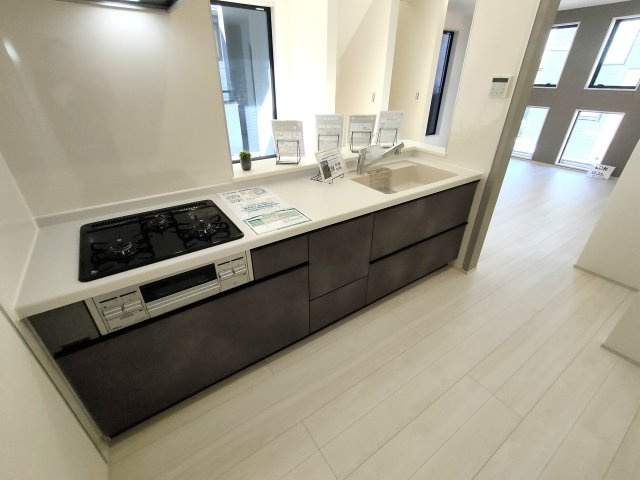 三郷市　早稲田5丁目　新築戸建　全1棟の居間・リビング|施工例です