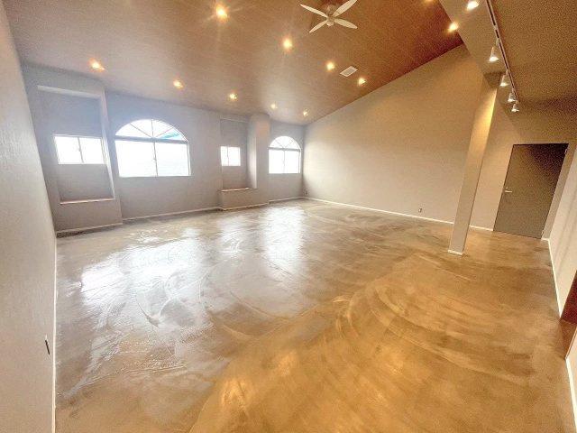 icoi×LONGLIVE　BASEの居間・リビング