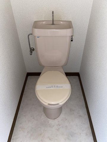 プレジデント中尾のトイレ|ゆったりとした空間のトイレです