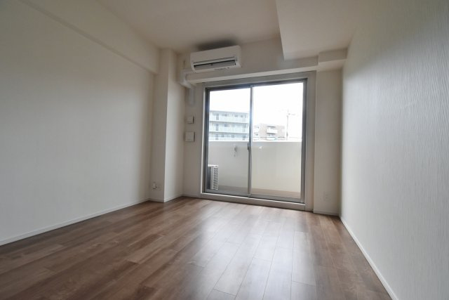 スプランディッド甲子園の居間・リビング|　