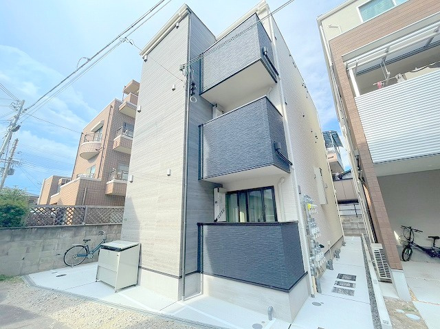 REGIA　OSAKA　CITY　KOMATSUの外観