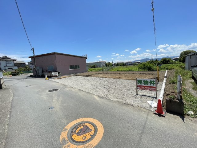 藤岡市中大塚24－1期（全1棟）1号棟の前面道路含む現地写真