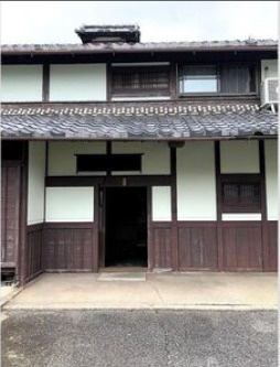 蒲生郡竜王町大字西横関の店舗の外観