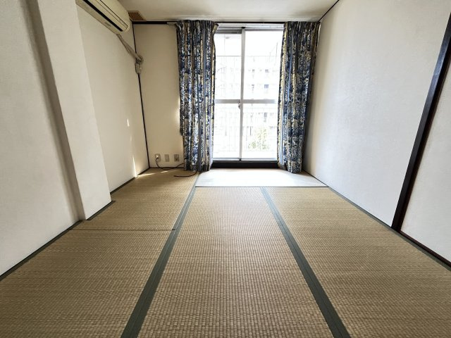 泉ヶ丘コーポラスA棟の和室