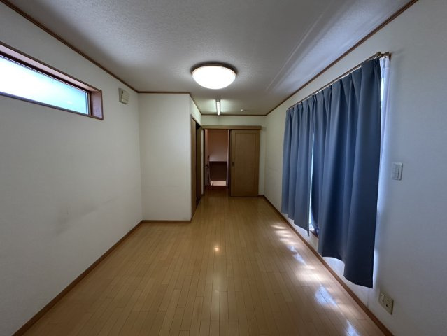 倉敷市浜ノ茶屋売家の洋室|2F洋室