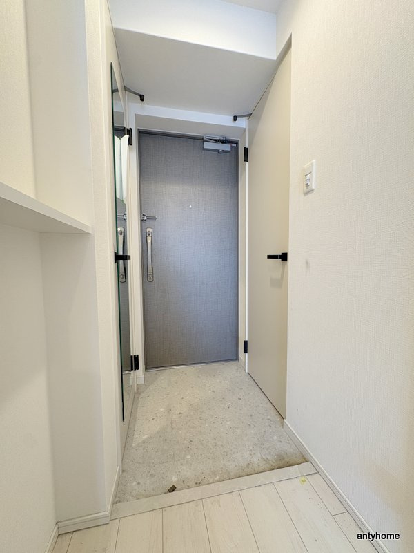 LA GRACE SENBAYASHI　仲介手数料無料の玄関