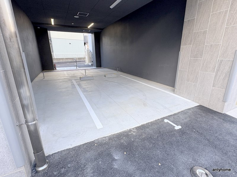 LA GRACE 千林大宮　仲介手数料無料の駐車場