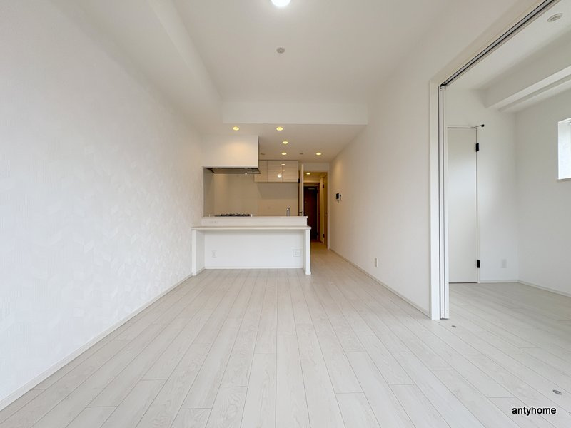 LA GRACE SENBAYASHI　仲介手数料無料の居間・リビング