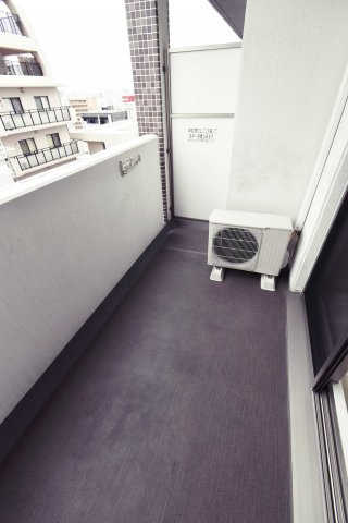 スプランディッド難波のバルコニー