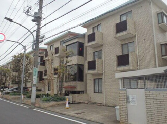 【外観】 | 鉄筋コンクリート造のがっちりとした建物。
