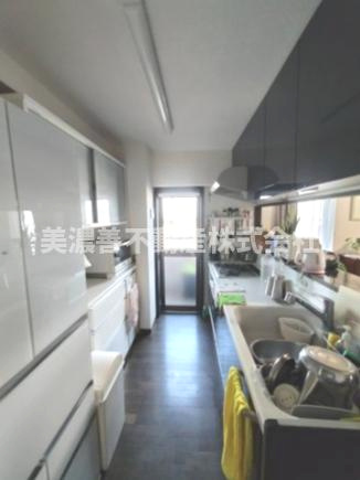 ６５５６４　テラスノバ穂積のキッチン