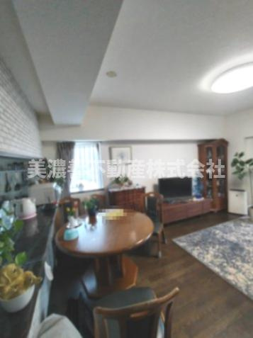 ６５５６４　テラスノバ穂積の居間・リビング