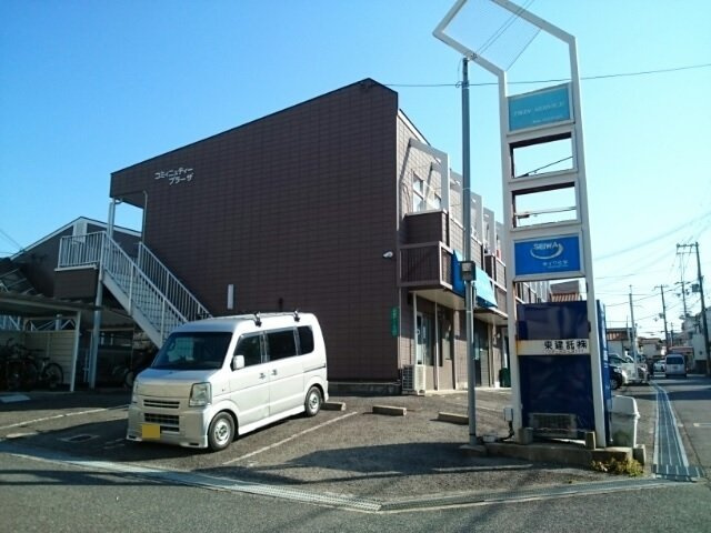 コミュニティープラザの駐車場