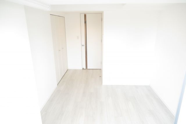 ダブルスタイル難波の洋室