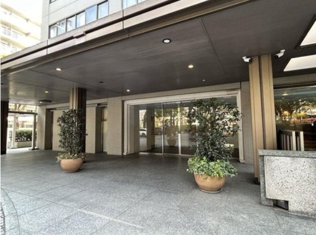 文京区小石川４丁目の中古マンションのエントランス
