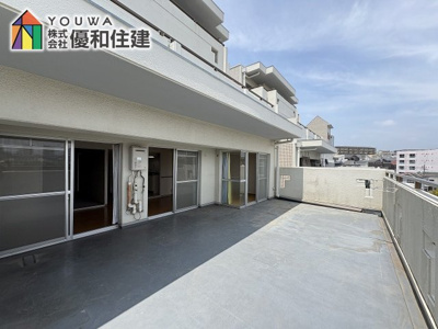 【バルコニー】 | ベルヴィル朝霧