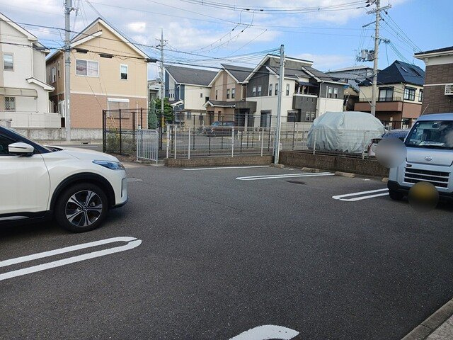 ヴィオラの駐車場