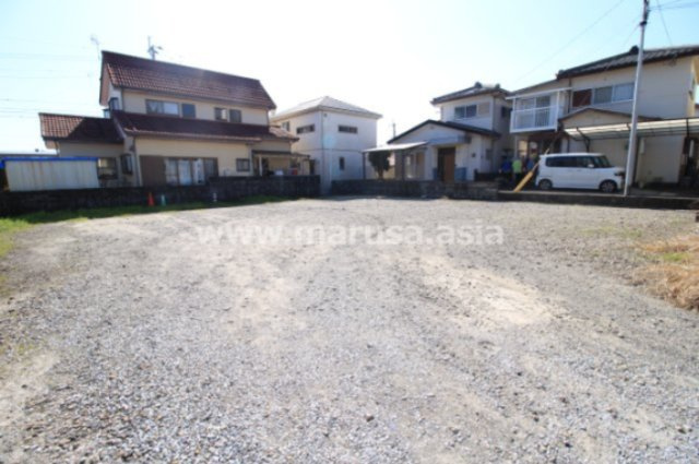 ナカイビルの駐車場