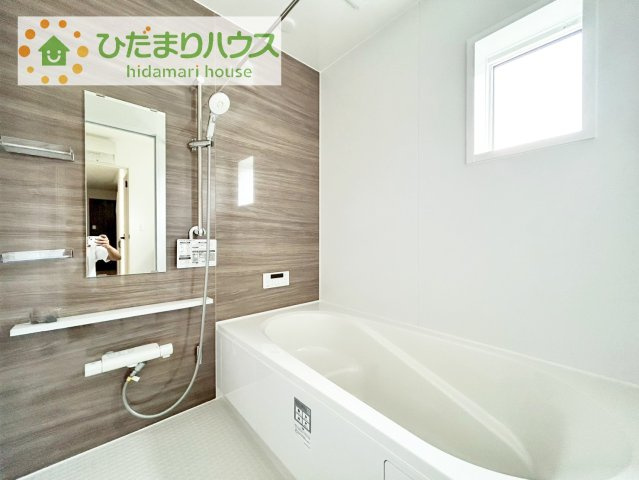 【浴室】 | 我孫子市並木9丁目24-1期　新築戸建 | 清潔感のある浴室はゆったり浸かれて日頃の忙しさから解放してくれます(^^♪